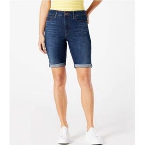 DENIZEN from Levi's Women's Mid-Rise 9" Bermuda Jean Shorts